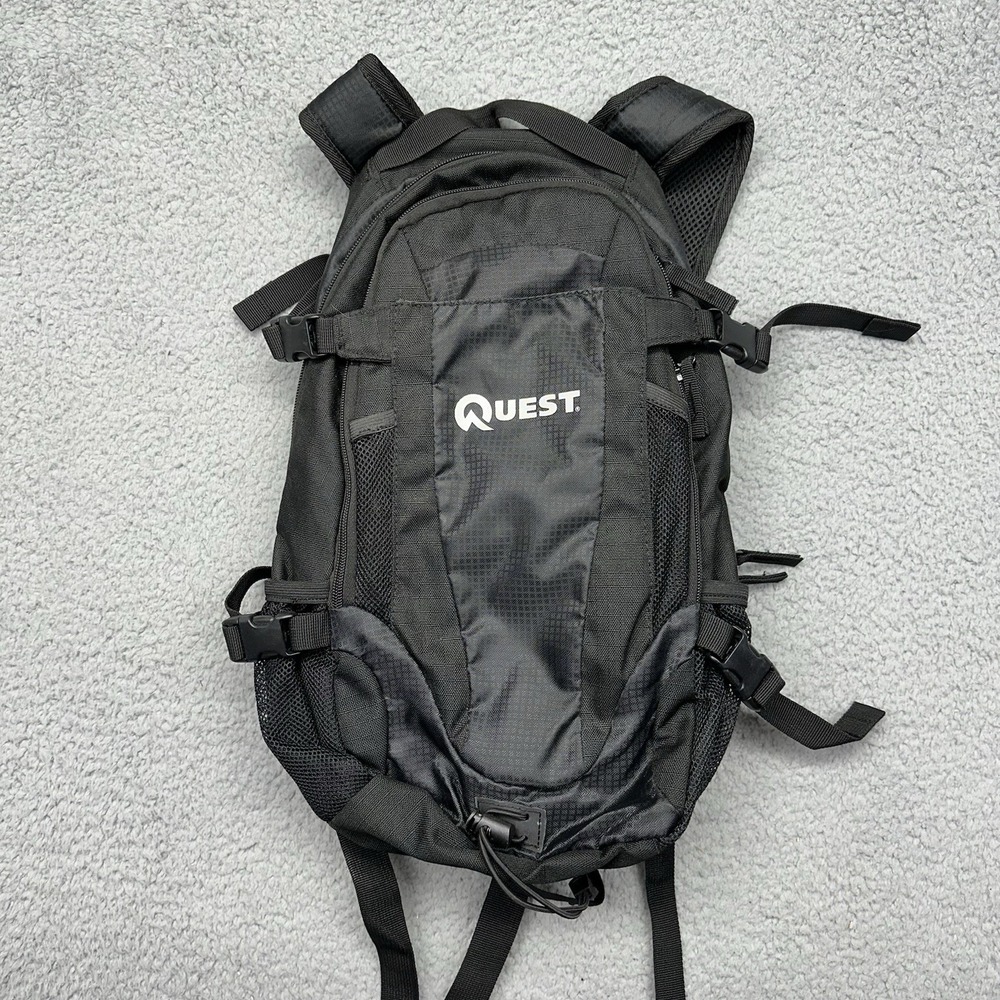 Quest Aspen Brook 2L Black Hydration Pack Backpack CEH011089 Hiking Bag, Bladder